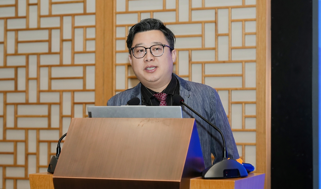 大会主持人赵波博士 05.png